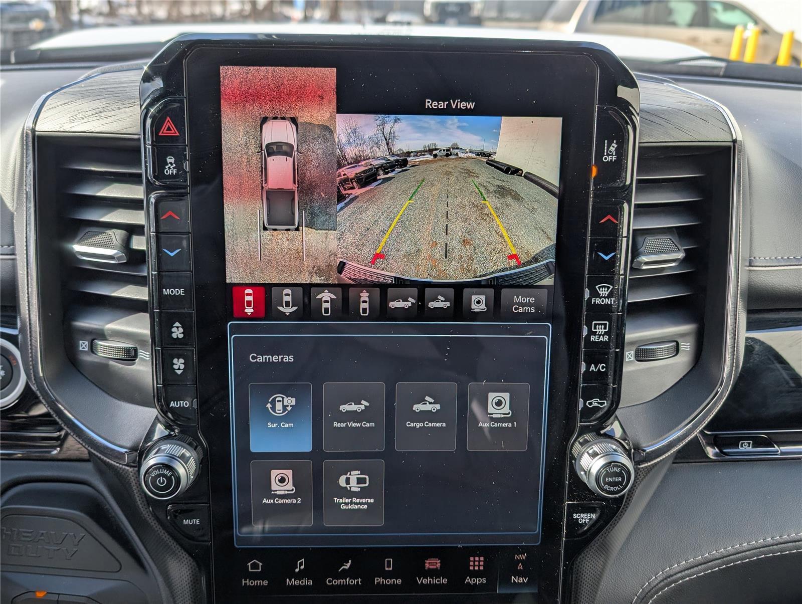 Used 2025 RAM 3500 Limited image 30