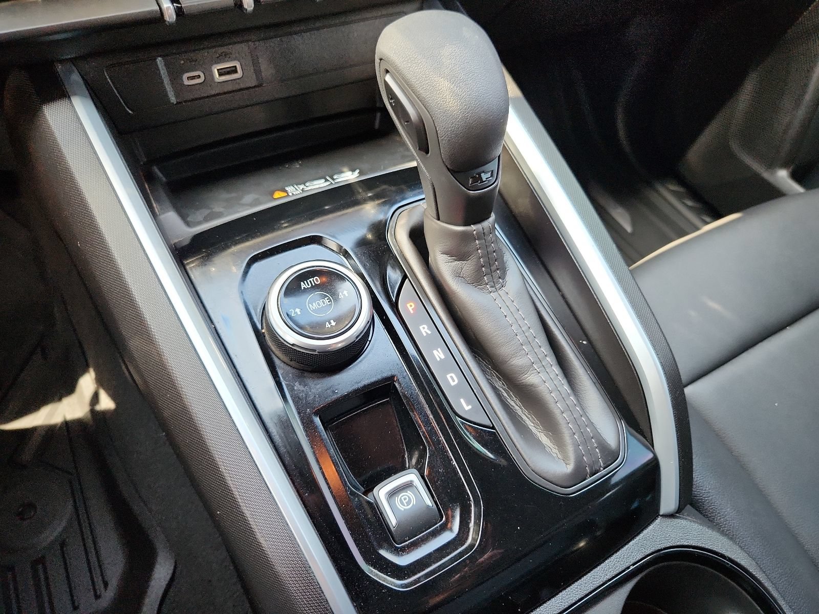 Used 2026 Chevrolet Colorado Trail Boss AWD/4WD image 11