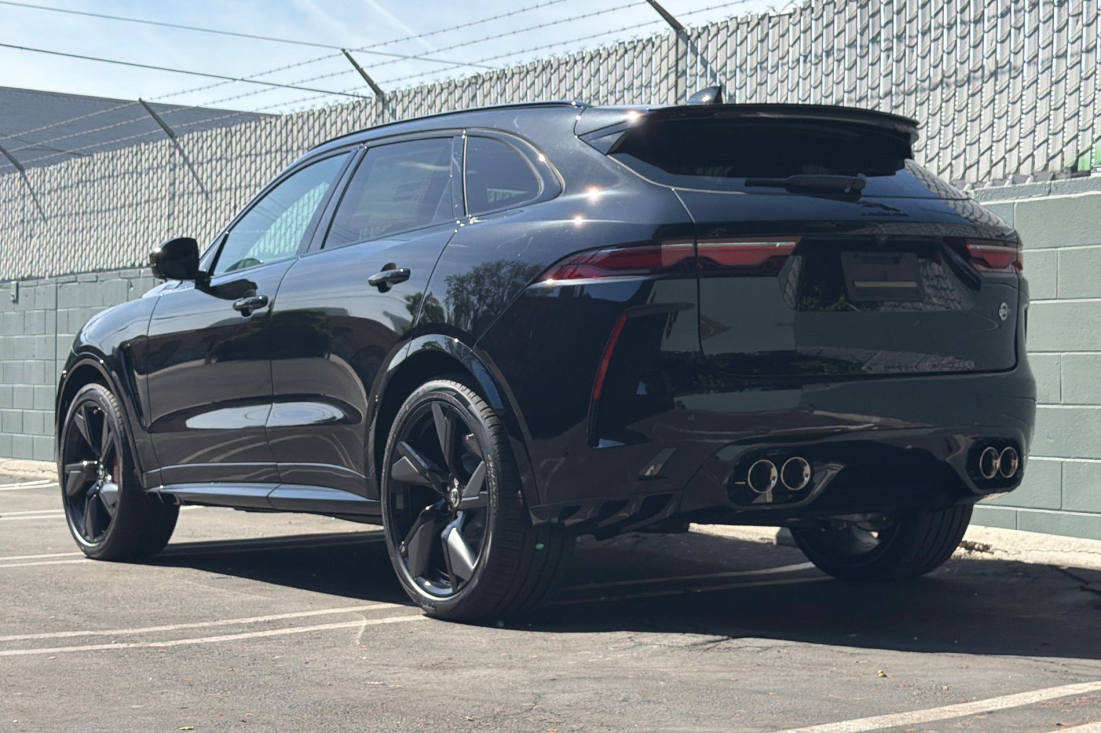 New 2026 Jaguar F-PACE SVR 575 Edition AWD/4WD image 3
