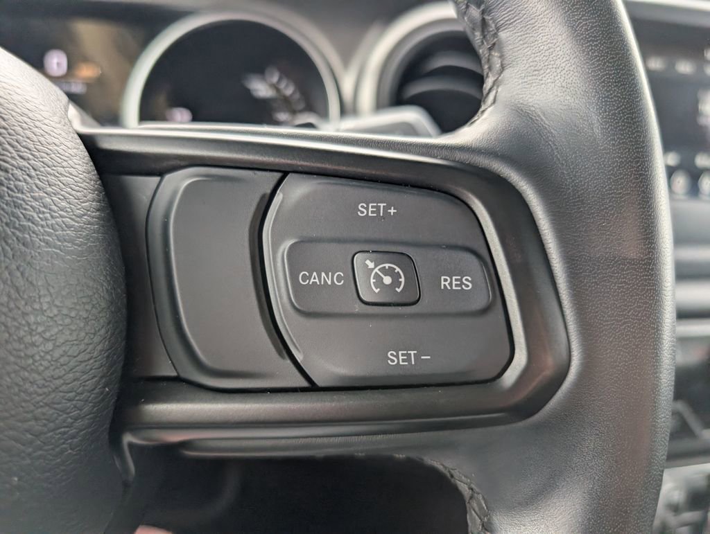 Used 2023 Jeep Wrangler Unlimited w/ Cold Weather Group image 15