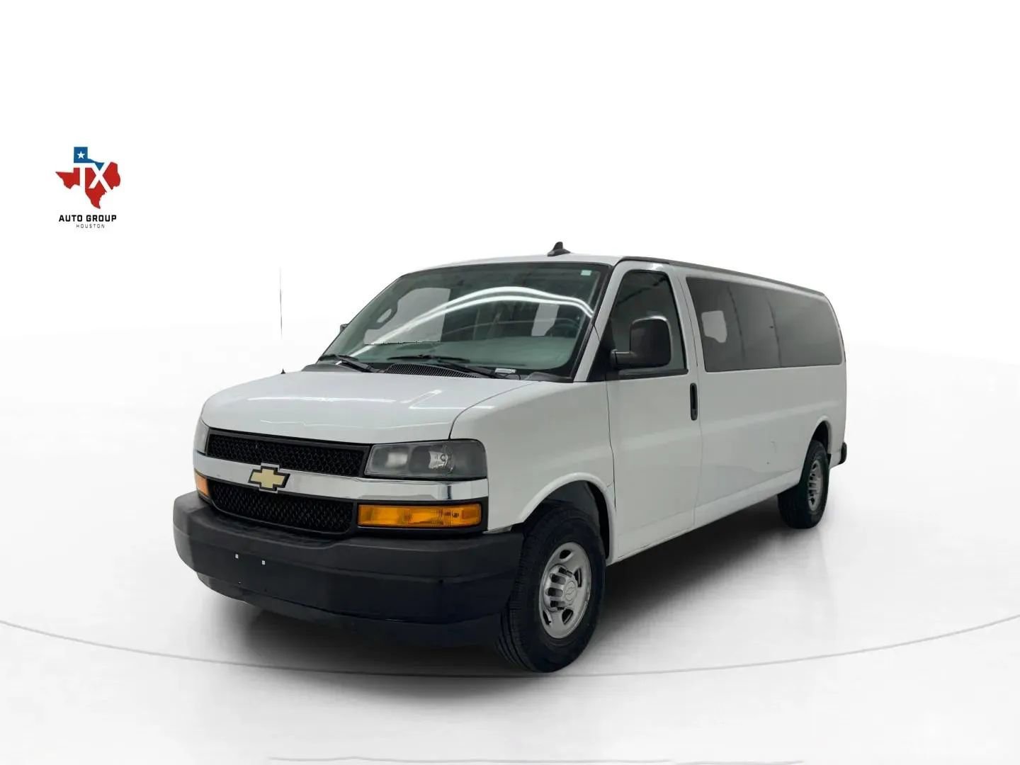 Used 2019 Chevrolet Express 3500 LS image 5