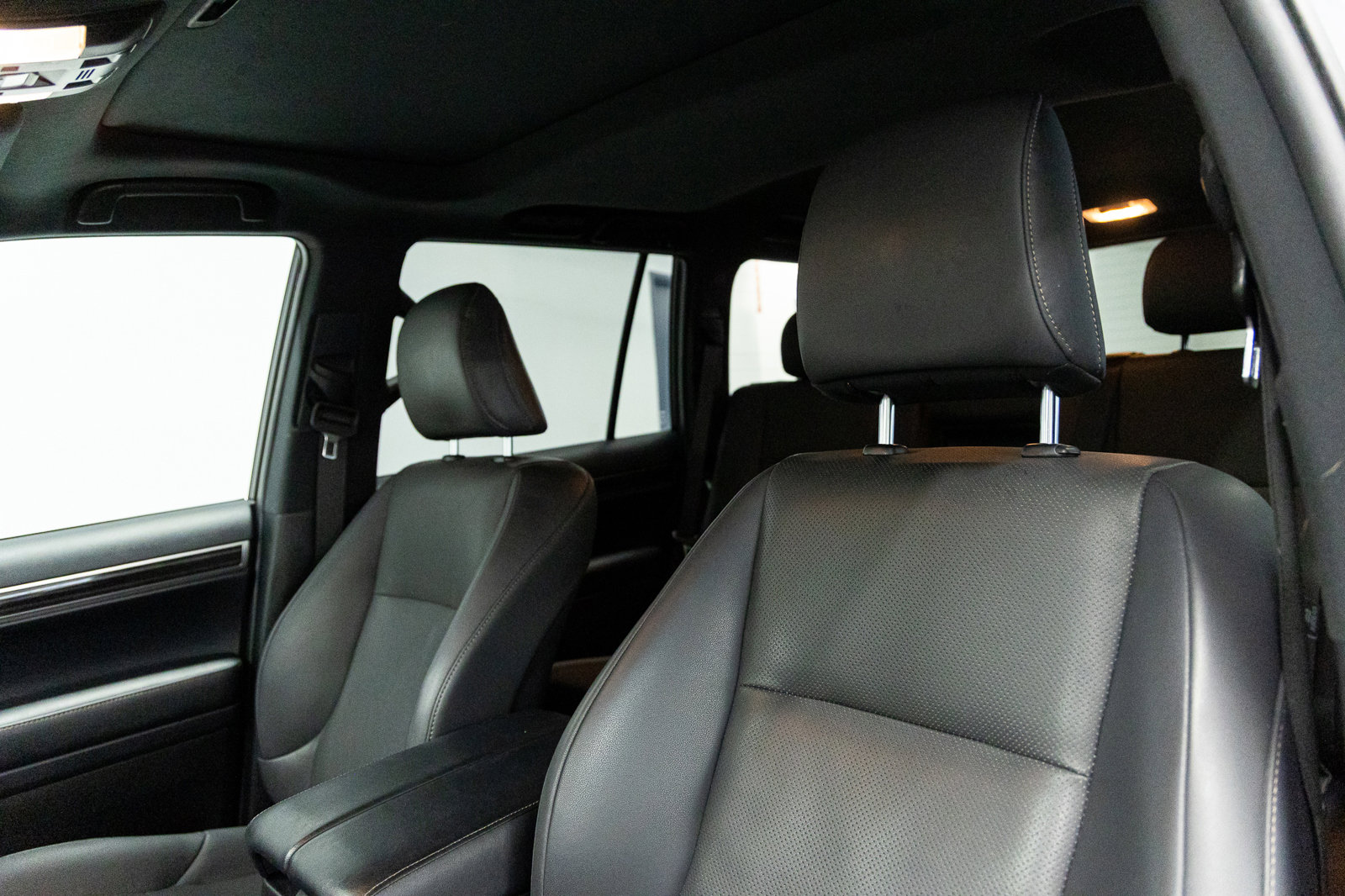 Used 2022 Lexus GX 460 Premium w/ Premium Package AWD/4WD image 21