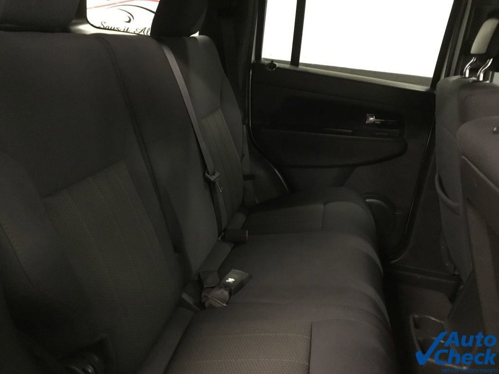 Used 2012 Jeep Liberty Sport w/ Popular Equipment Group AWD/4WD image 30