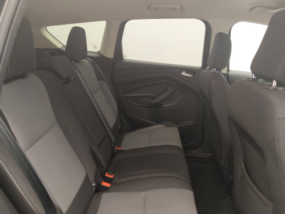 Used 2019 Ford Escape SE FWD image 19