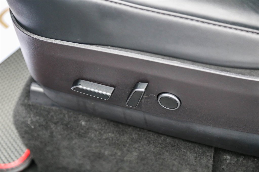 Used 2022 Tesla Model Y Performance image 21