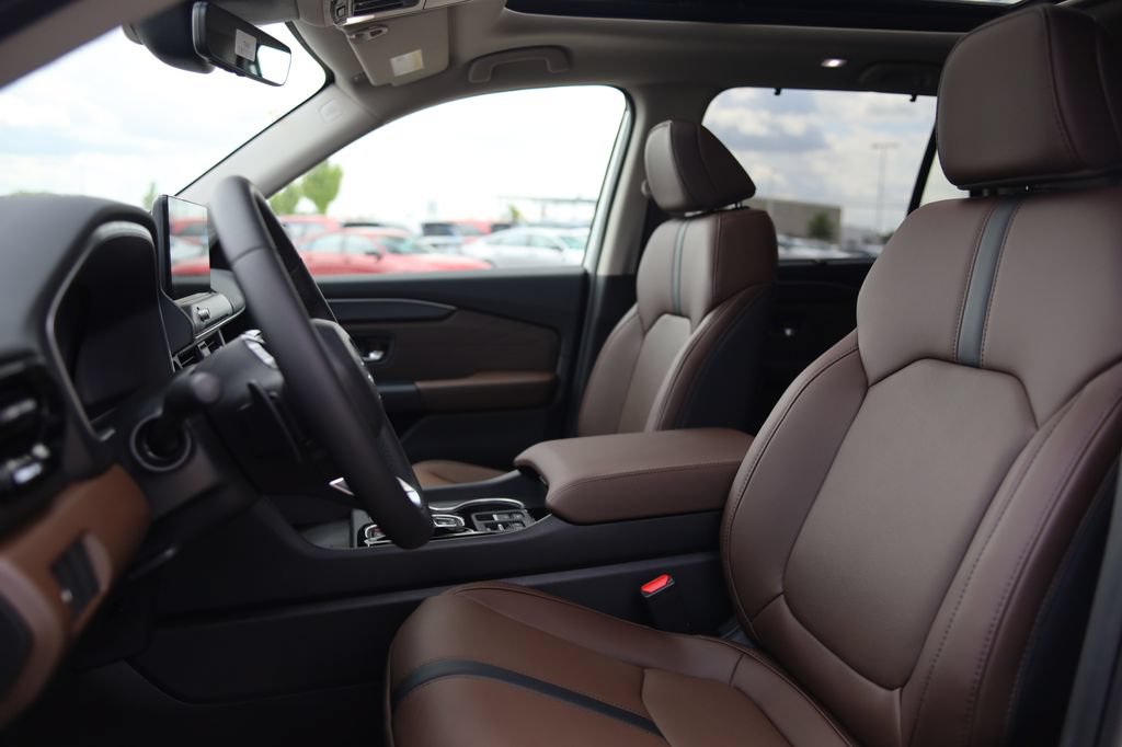 New 2026 Honda Pilot Touring image 12