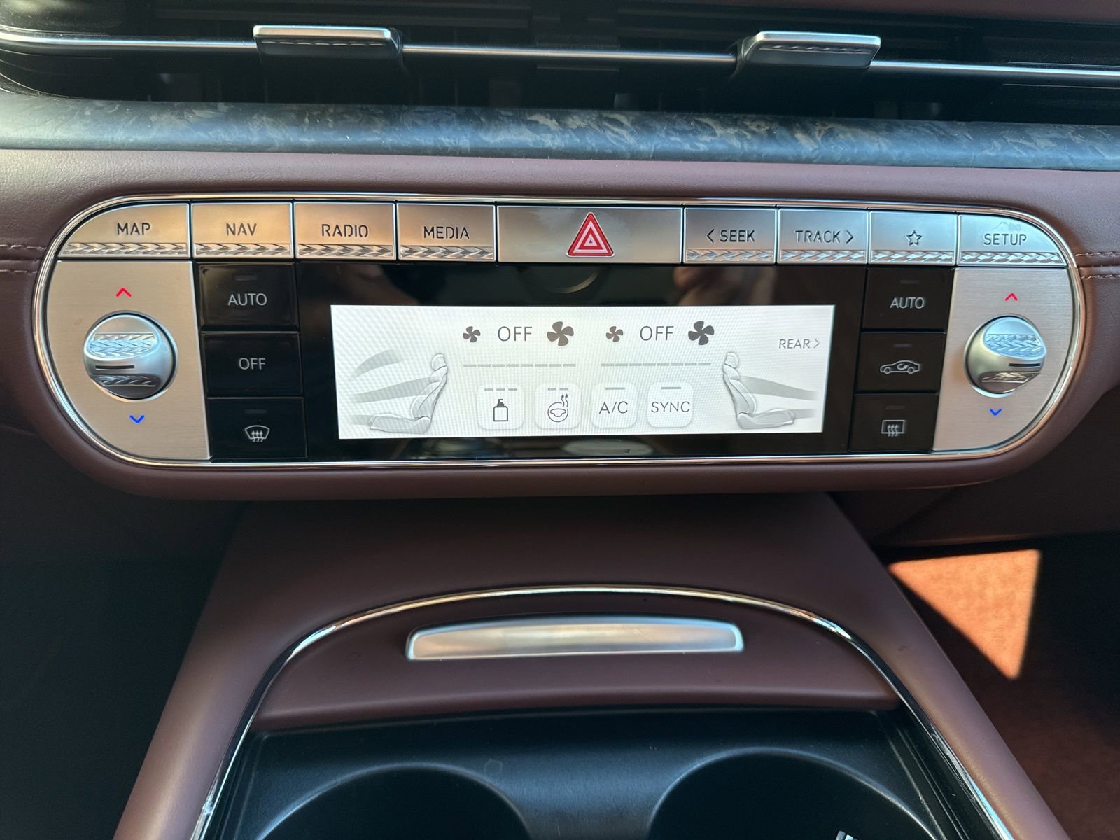 Used 2023 Genesis G90 3.5T image 21