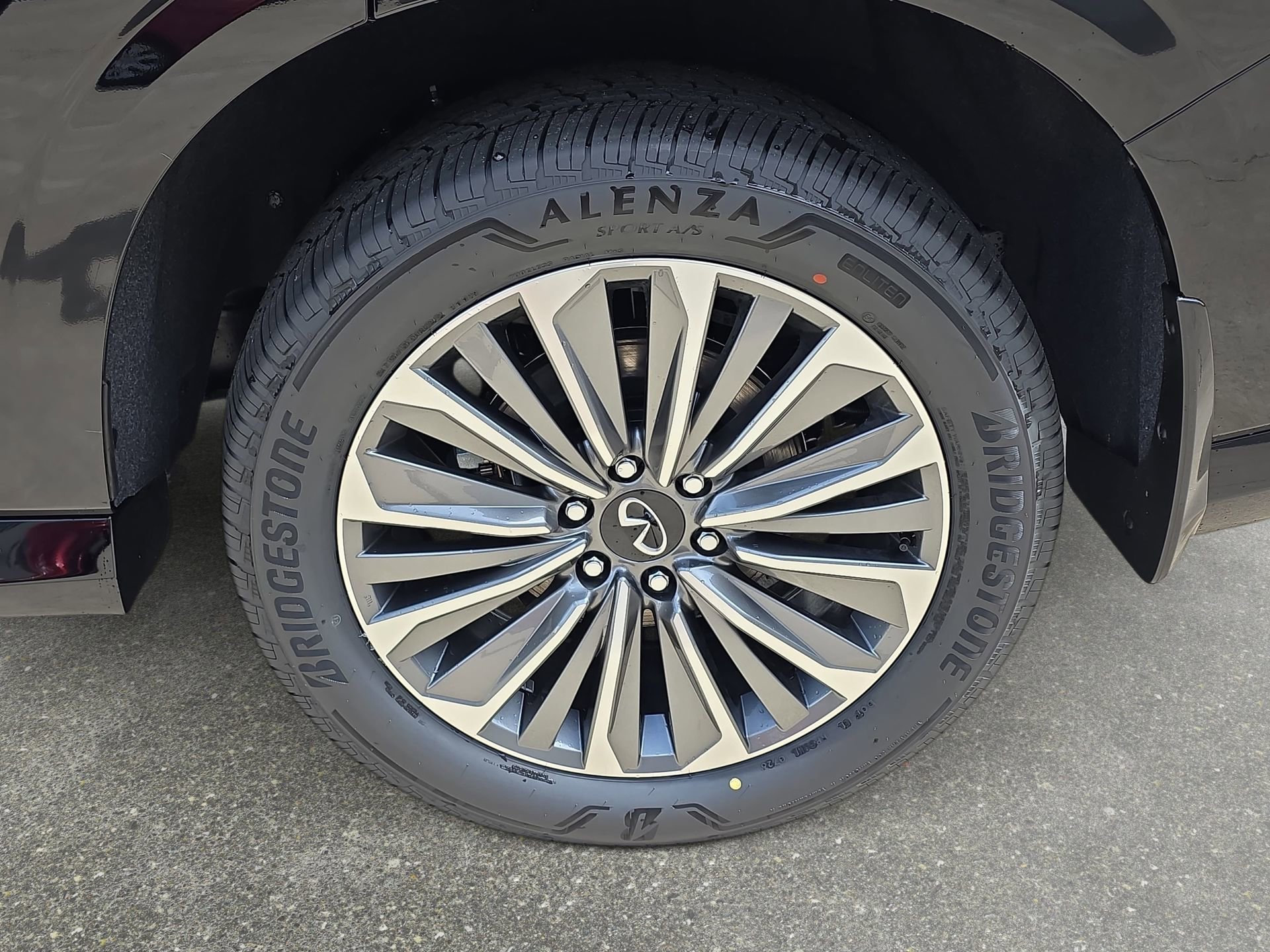 New 2026 INFINITI QX80 Luxe RWD image 32
