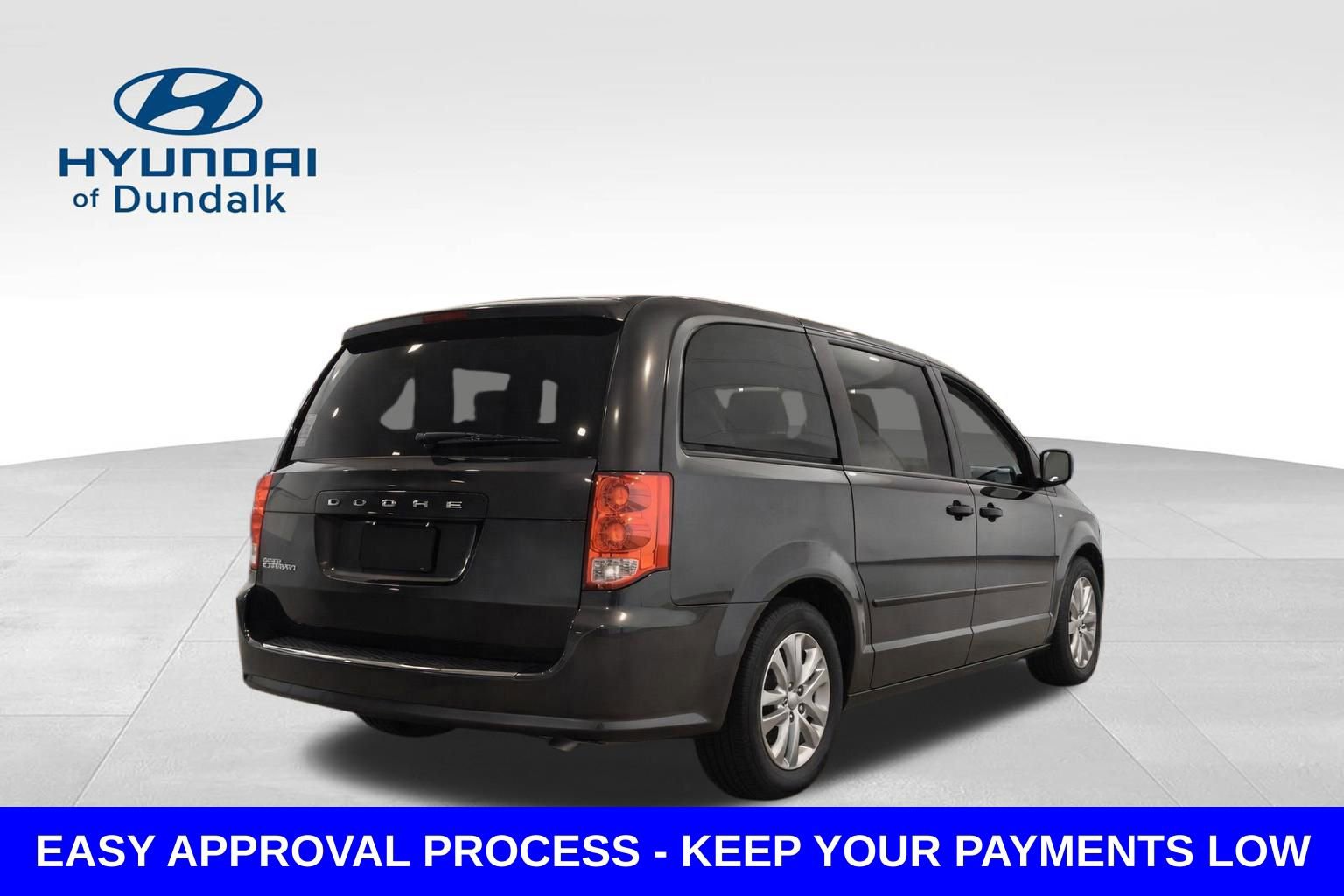 Used 2019 Dodge Grand Caravan SE w/ UConnect Hands-Free Group FWD image 2