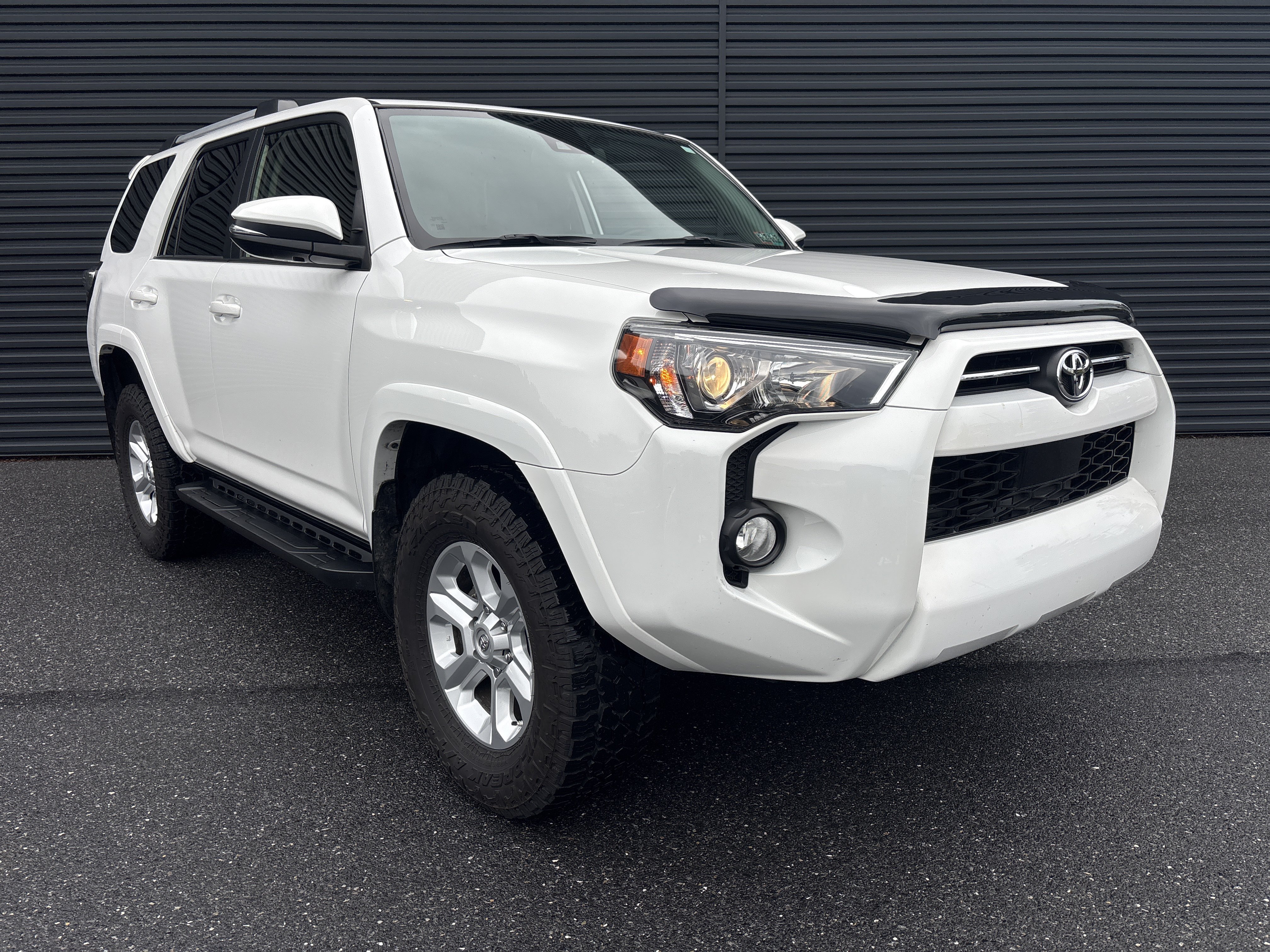 Used 2020 Toyota 4Runner SR5 Premium w/ Moonroof Package AWD/4WD image 6