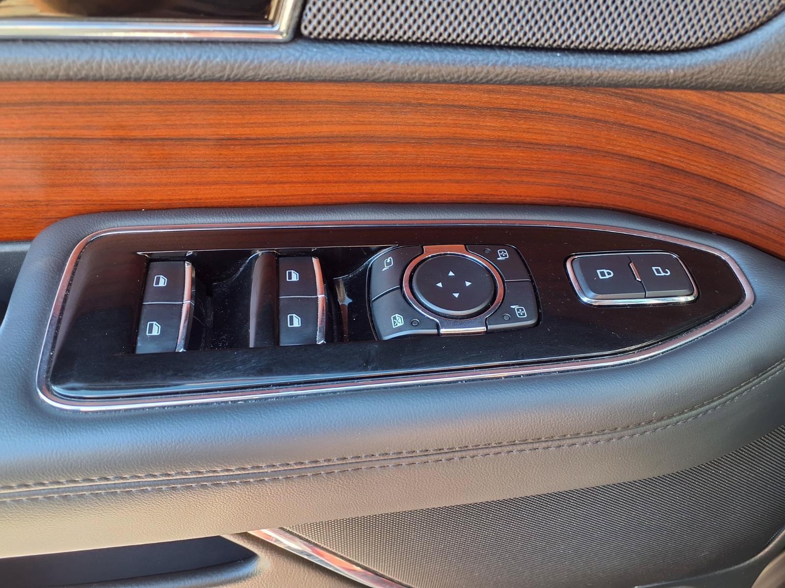 Used 2024 Lincoln Navigator Premiere AWD/4WD image 8