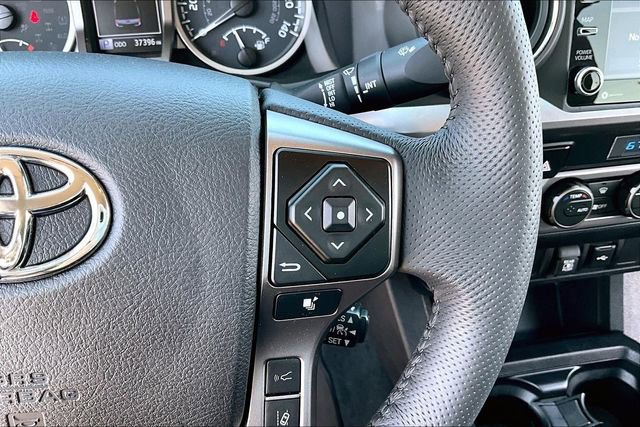 Used 2023 Toyota Tacoma SR5 w/ Technology Package image 11