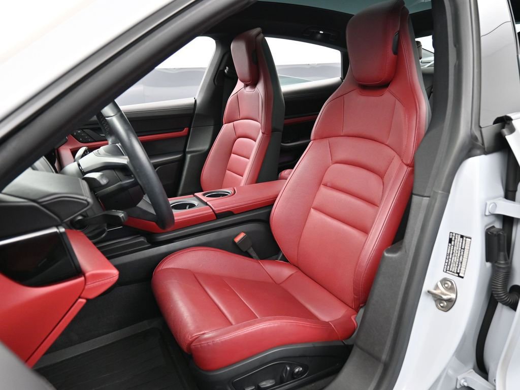 Certified 2024 Porsche Taycan image 5