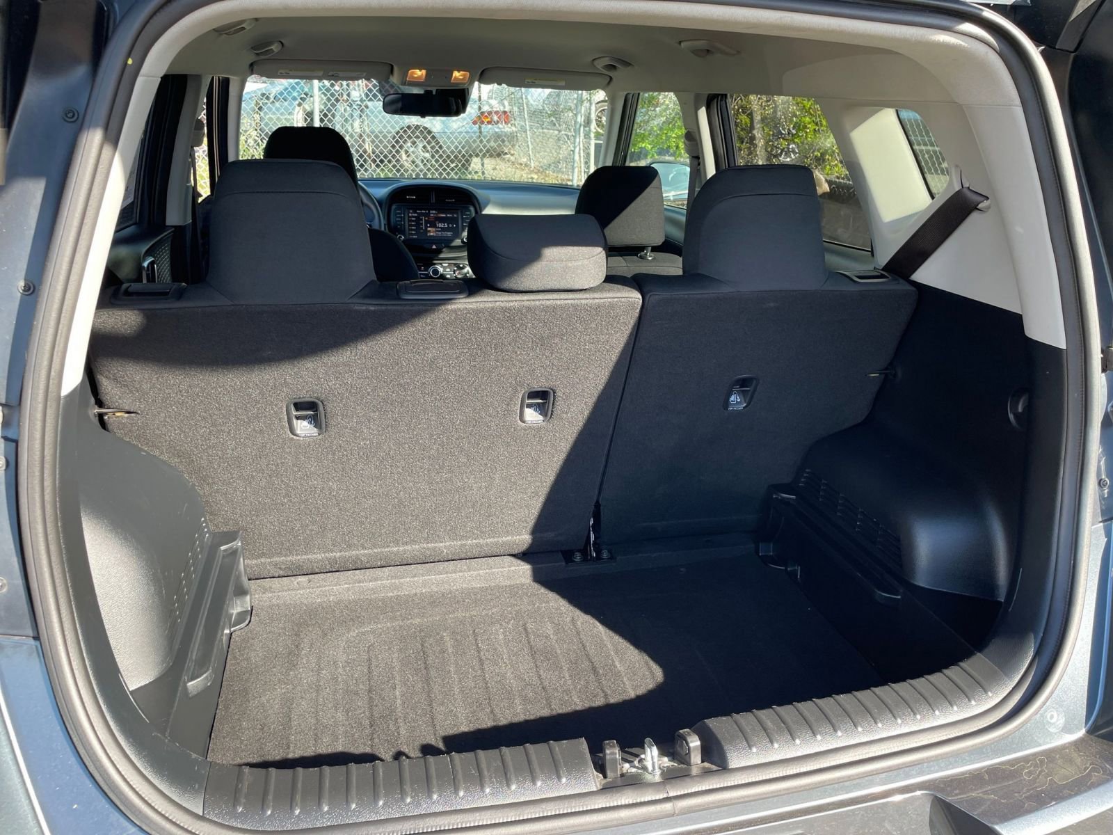 Used 2025 Kia Soul LX w/ LX Technology Package image 29