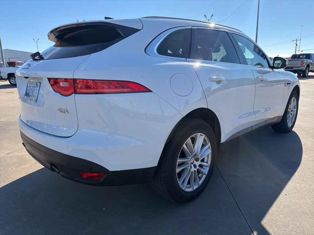 Used 2020 Jaguar F-PACE Prestige image 4