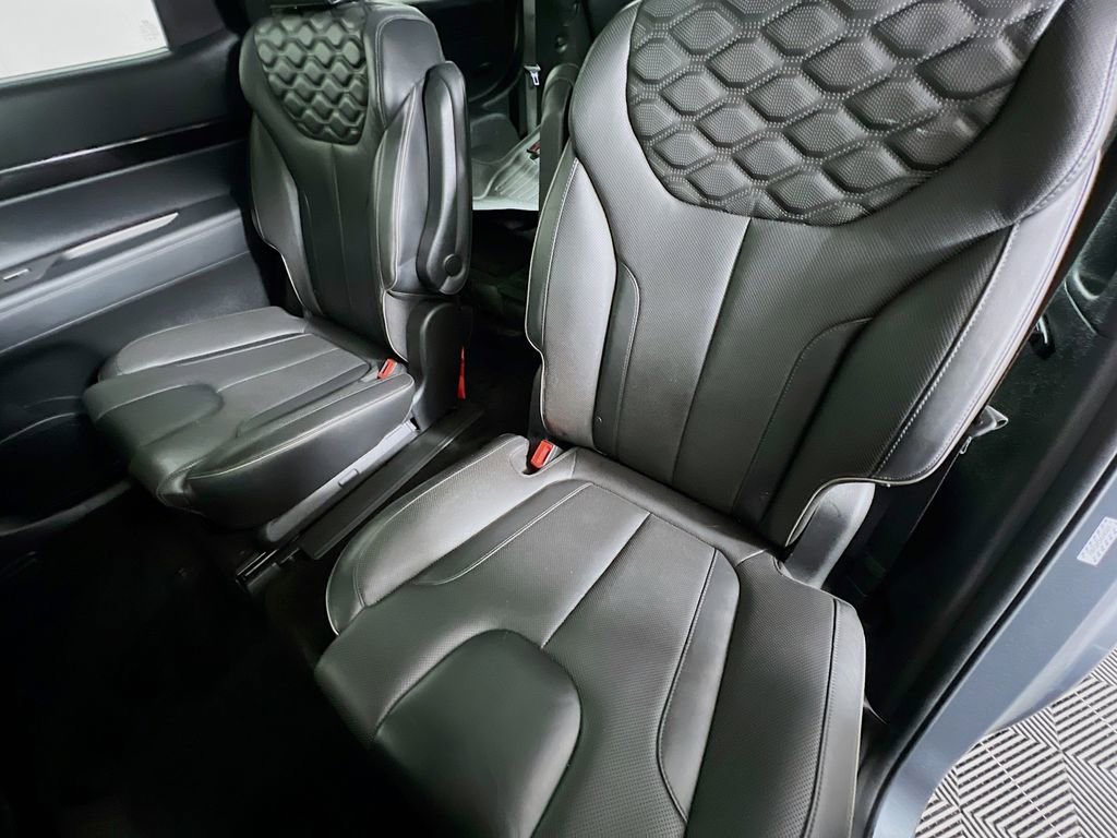 Used 2022 Hyundai Palisade Limited image 26