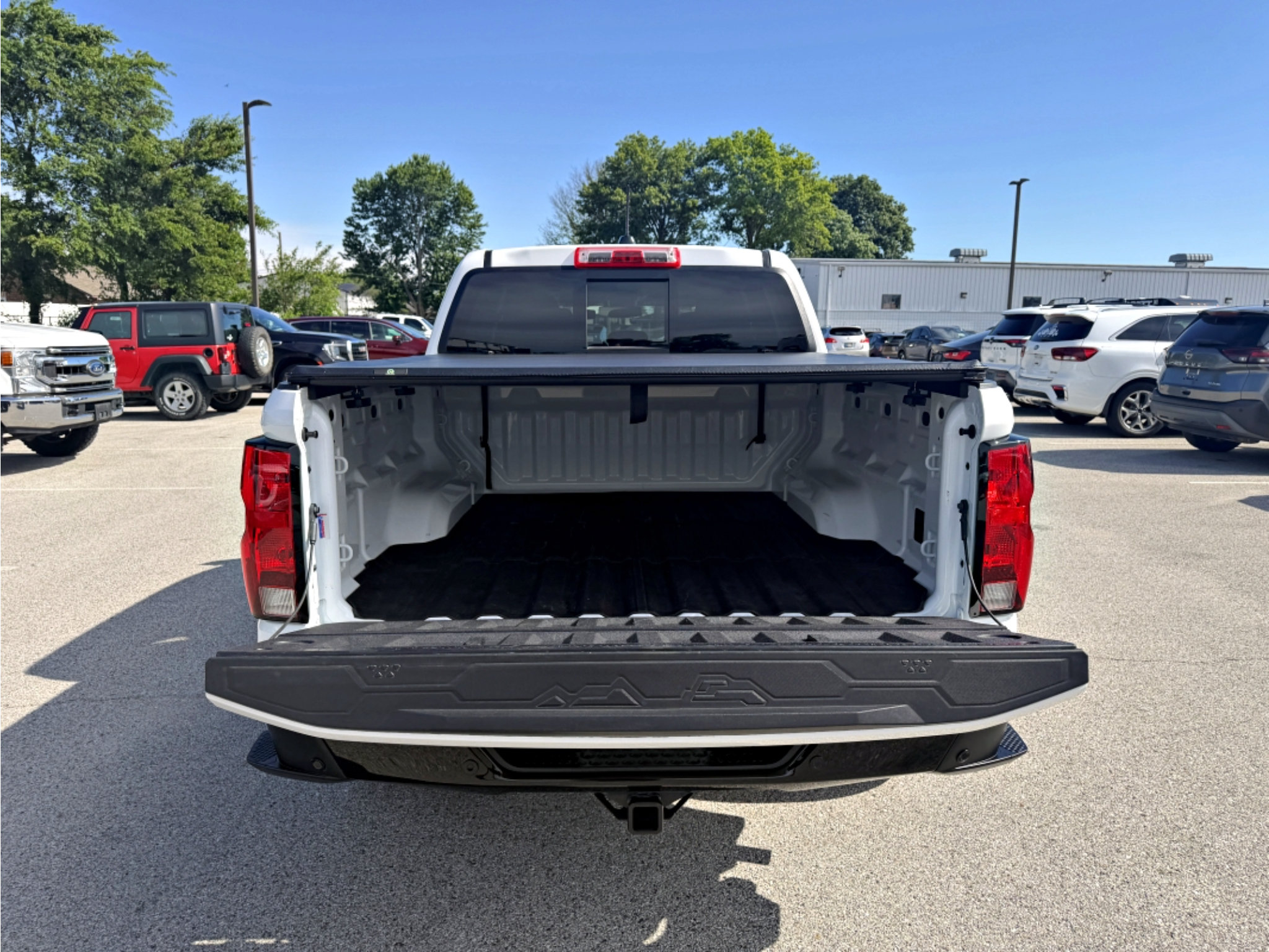 Used 2026 Chevrolet Colorado W/T w/ Advanced Trailering Package RWD image 28