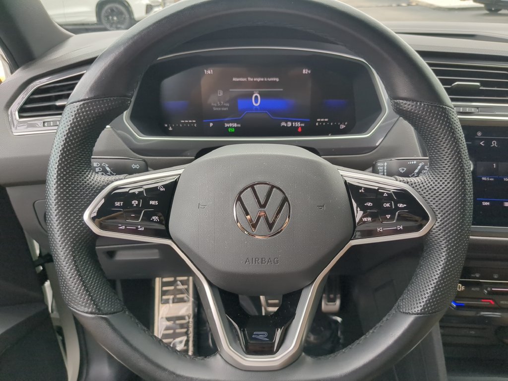 Certified 2023 Volkswagen Tiguan SE R-Line FWD image 29