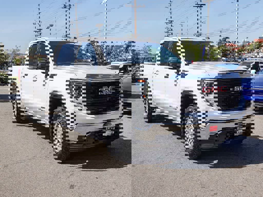 Used 2023 GMC Sierra 1500 Pro AWD/4WD image 3