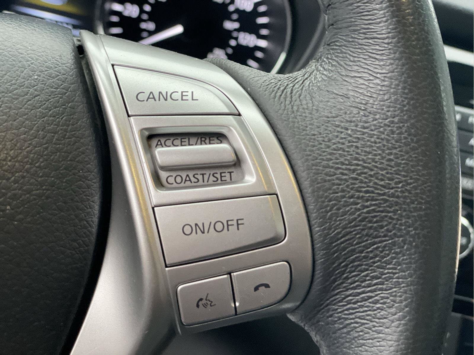 Used 2015 Nissan Rogue SL w/ SL Premium Package AWD/4WD image 29