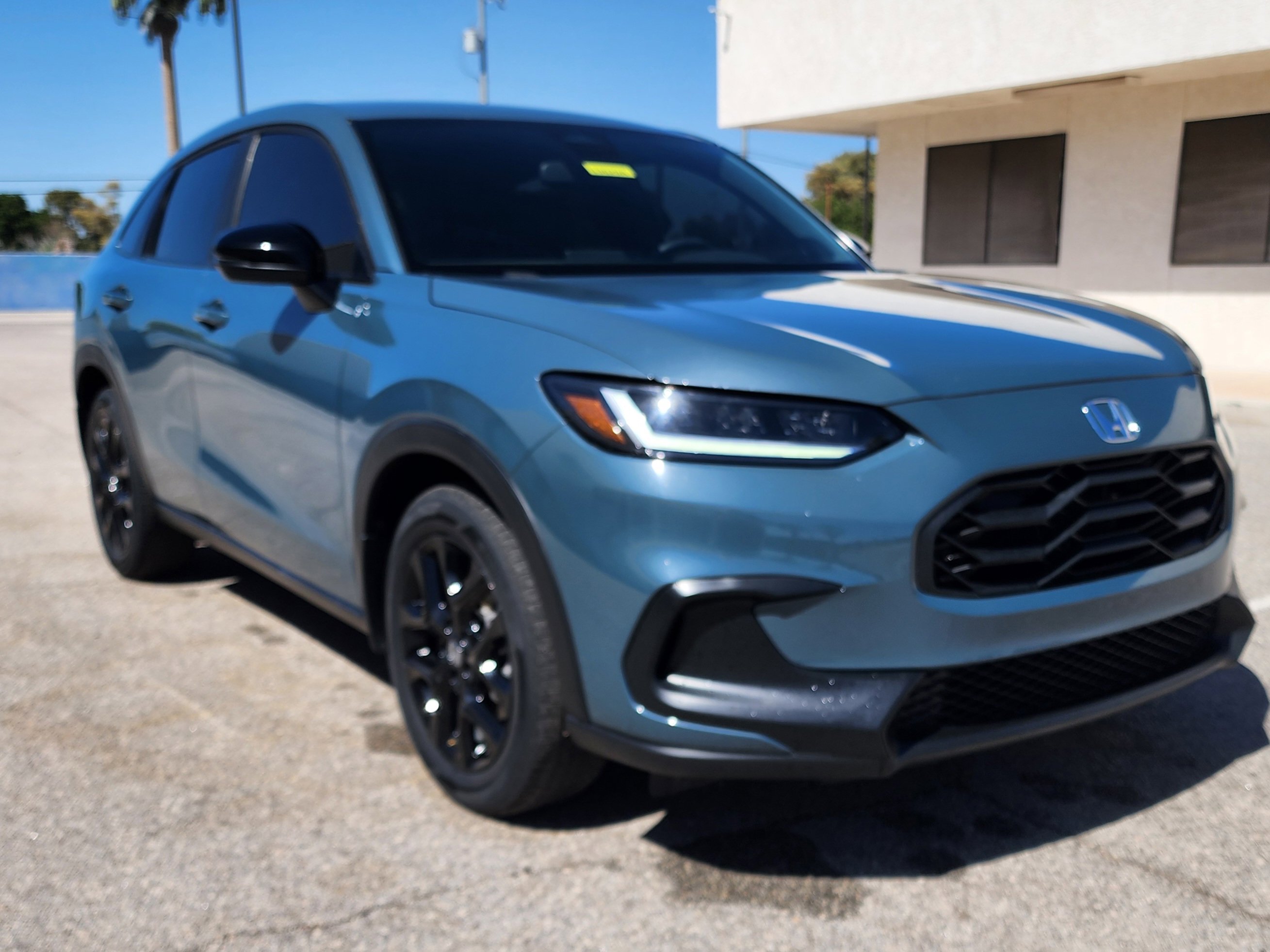 Used 2023 Honda HR-V Sport image 3