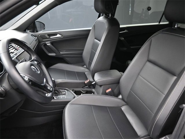 Used 2021 Volkswagen Tiguan SE R-Line w/ 3-Row Tiguan MDO Package image 19