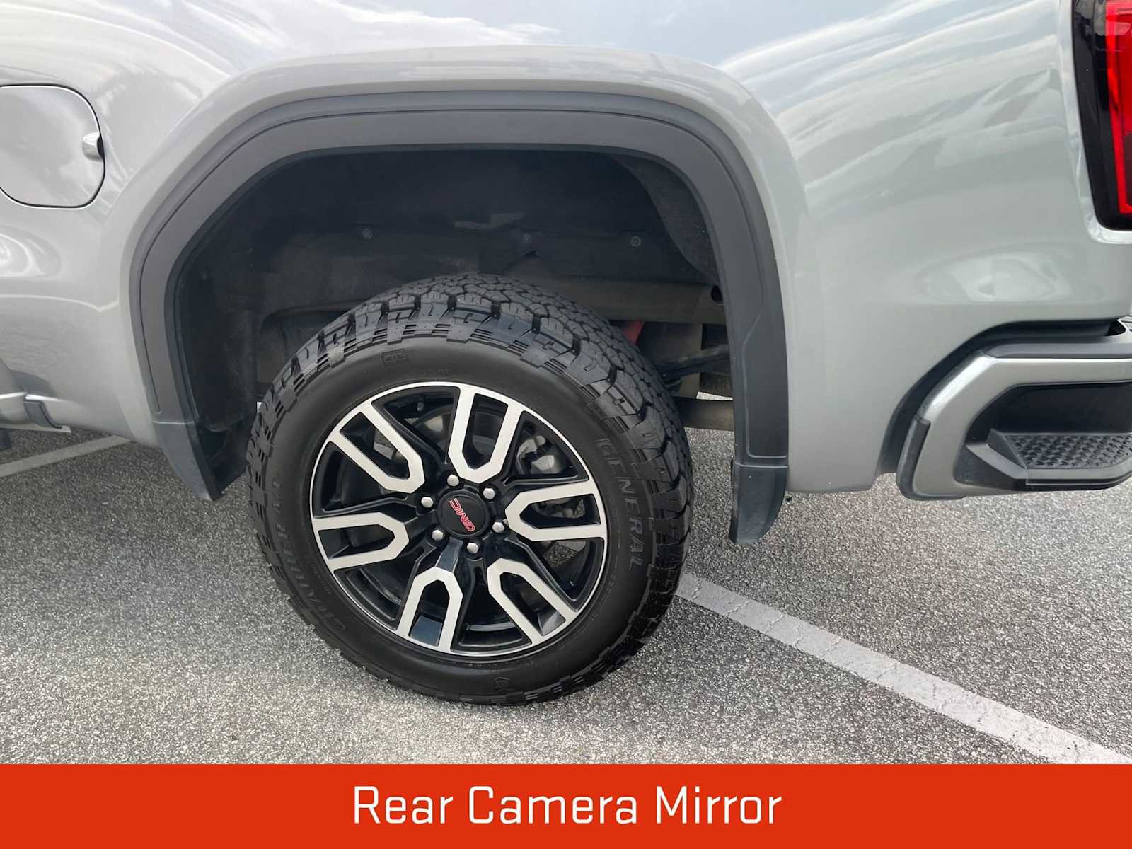 Used 2024 GMC Sierra 1500 AT4 w/ Technology Package AWD/4WD image 8
