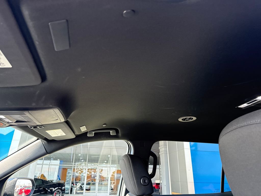 Used 2025 GMC Acadia Elevation image 22