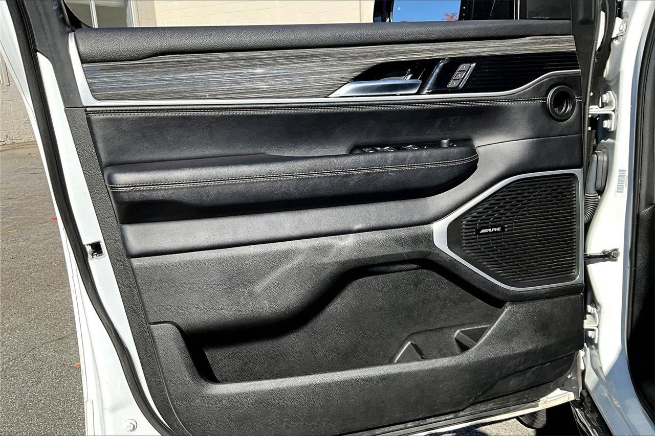 Used 2022 Jeep Wagoneer Series III image 25