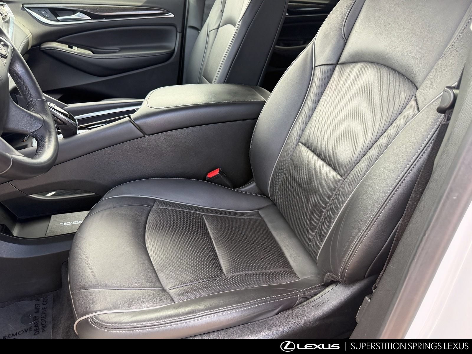 Used 2020 Buick Enclave Avenir w/ Avenir Technology Package FWD image 23