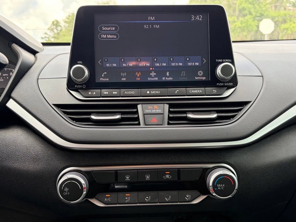 Used 2025 Nissan Altima 2.5 S FWD image 18