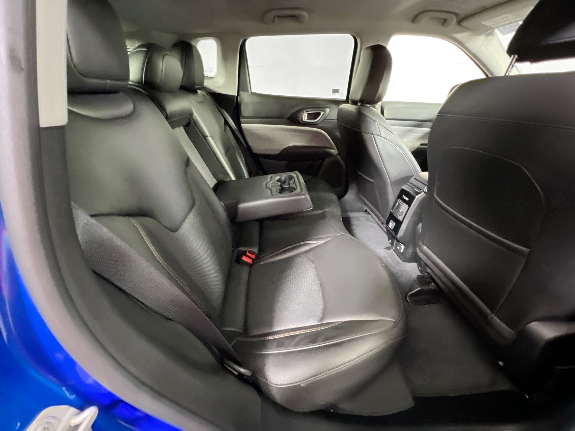 Used 2022 Jeep Compass Latitude AWD/4WD image 25