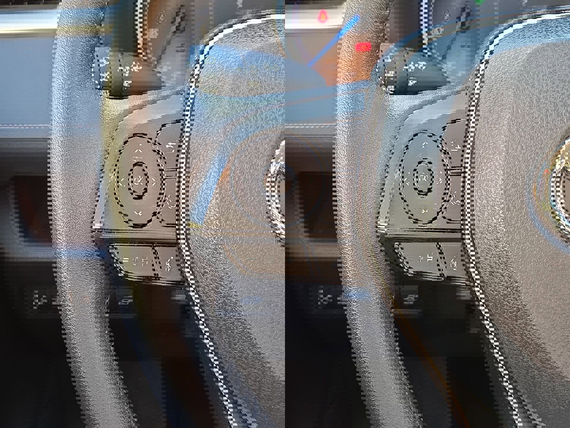 Used 2022 Toyota RAV4 Limited image 21