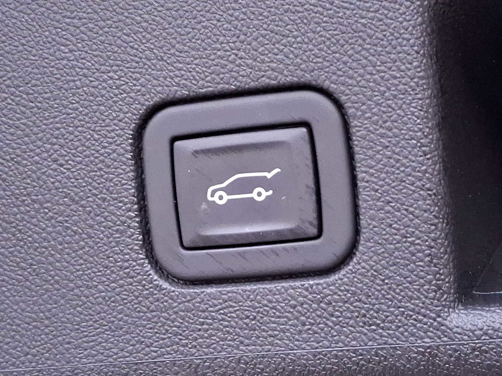 Used 2023 Chevrolet Equinox RS w/ LPO, Floor Liner Package image 29