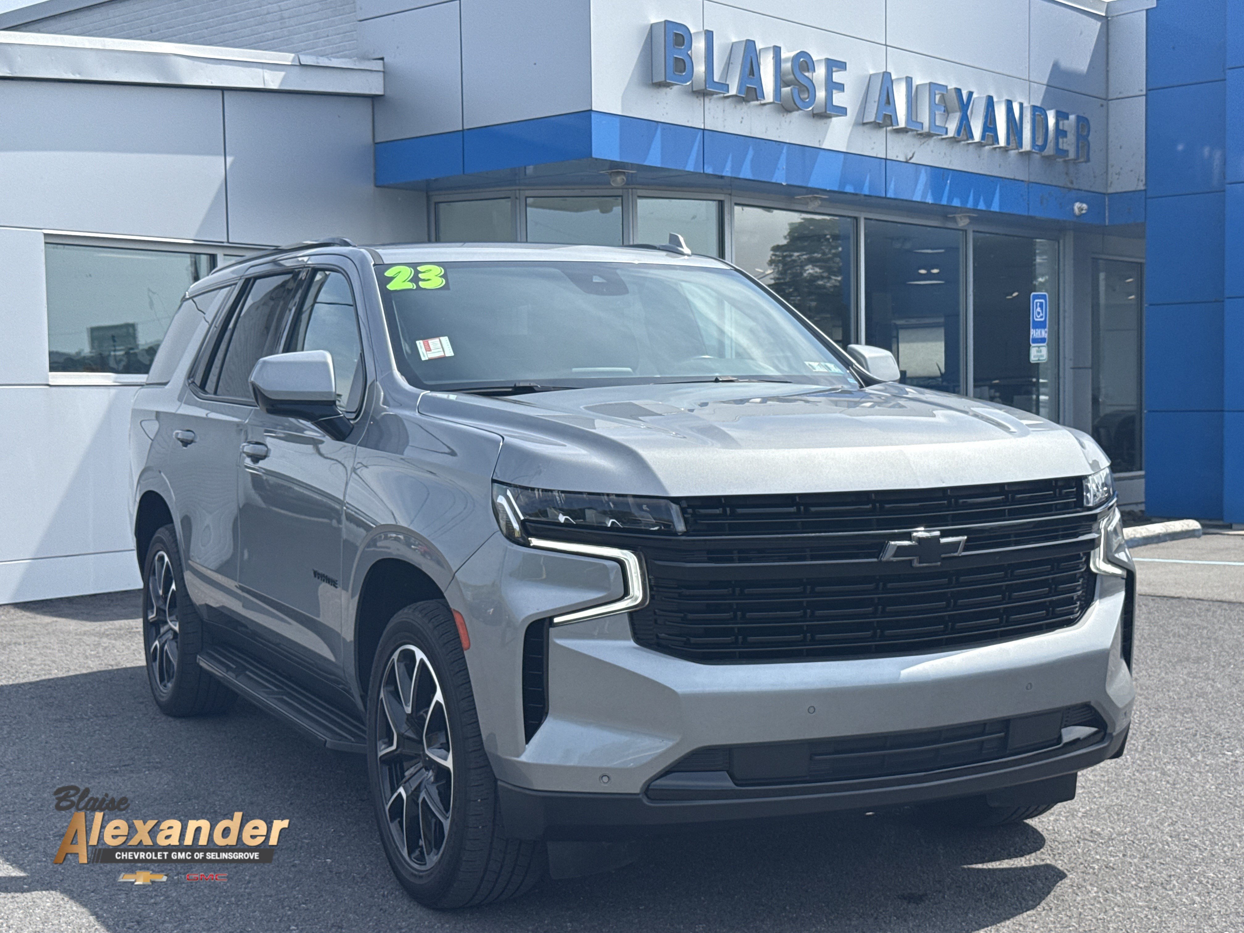 Used 2023 Chevrolet Tahoe RST AWD/4WD image 1