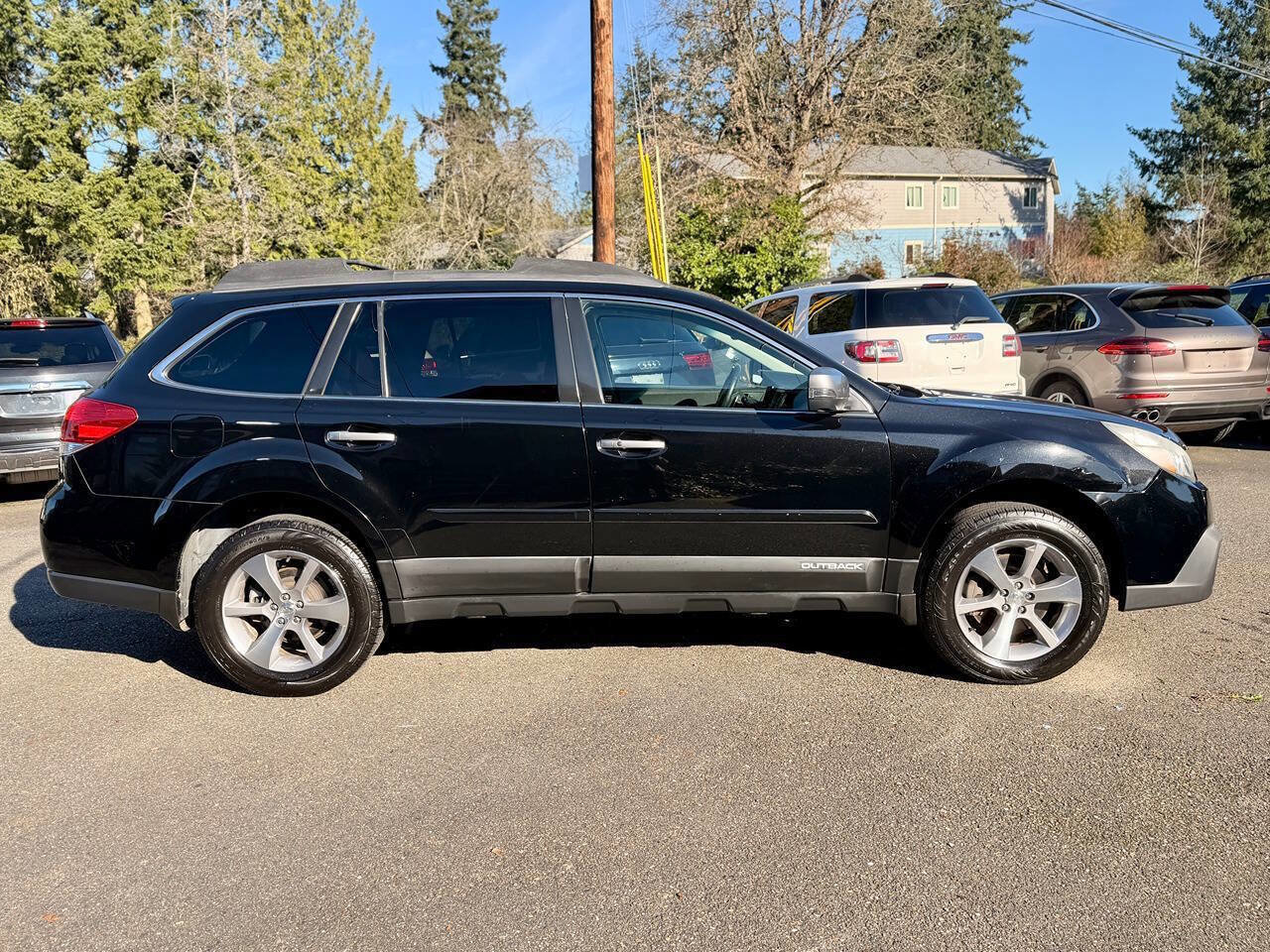 Used 2013 Subaru Outback 3.6R Limited w/ Special Appearance Pkg AWD/4WD image 7