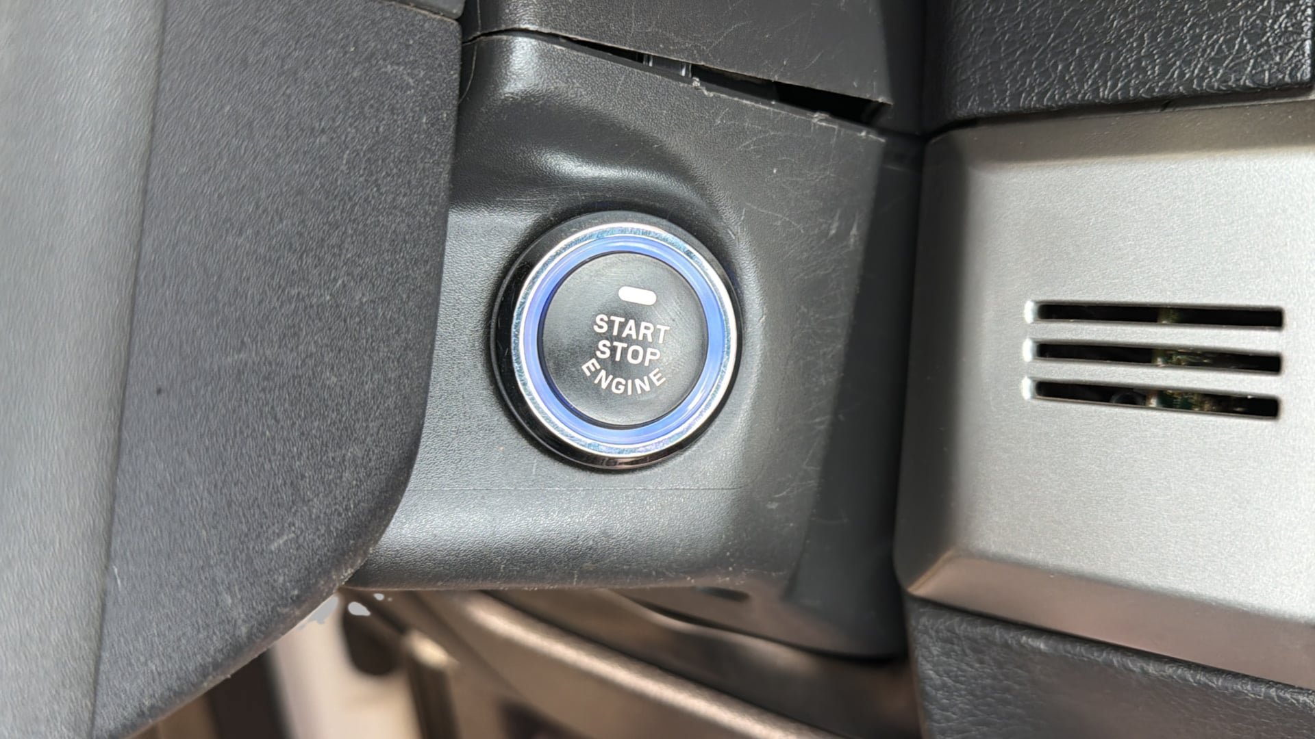 Used 2013 Ford F150 Raptor w/ Luxury Equipment Group AWD/4WD image 33