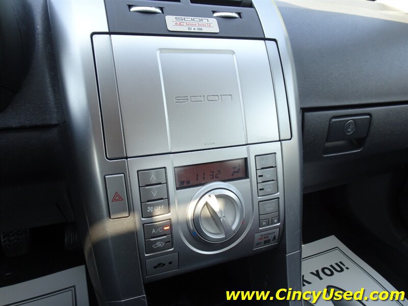 Used 2009 Scion tC FWD image 19