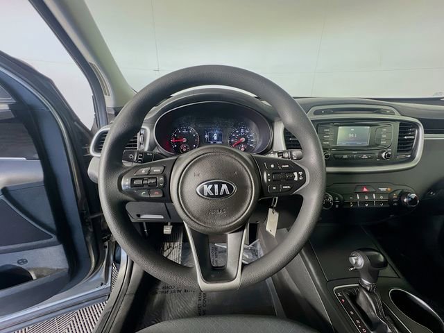 Used 2017 Kia Sorento LX image 14