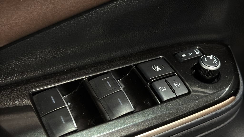 Used 2024 Toyota Crown AWD/4WD image 21