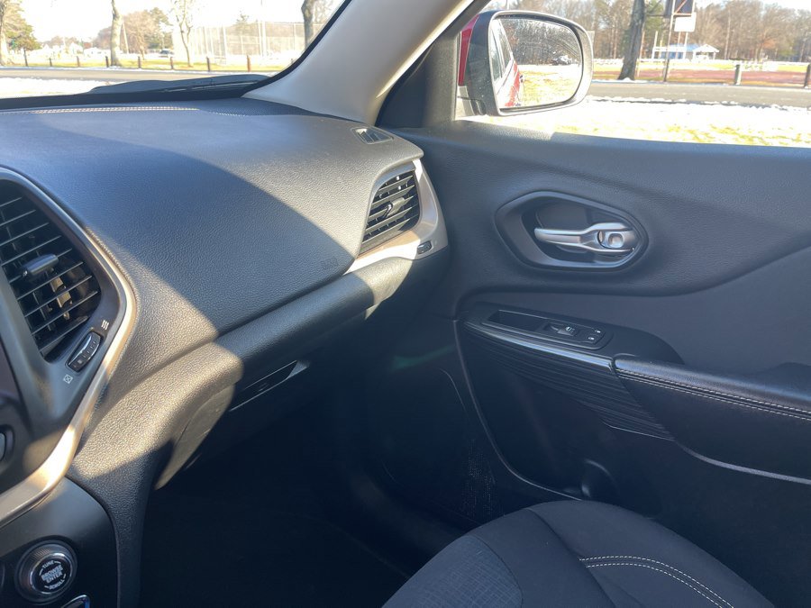 Used 2016 Jeep Cherokee Latitude image 36