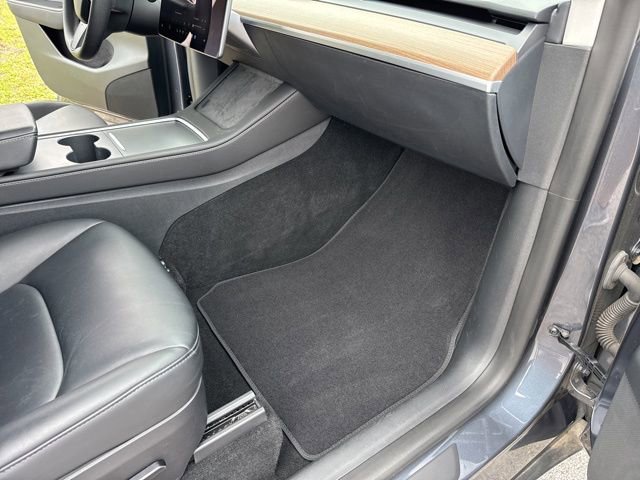 Used 2023 Tesla Model Y Performance image 9