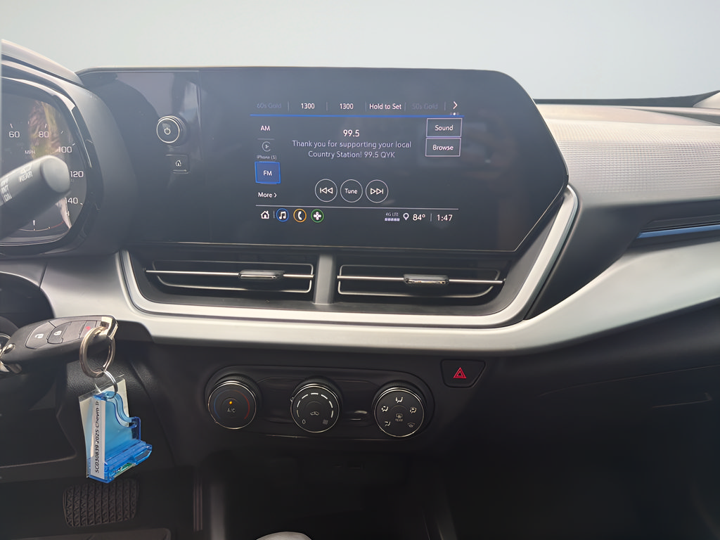 Used 2025 Chevrolet Trax LS FWD image 34
