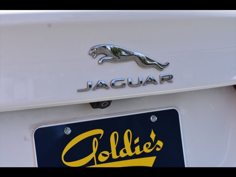 Used 2019 Jaguar XE Premium RWD image 50