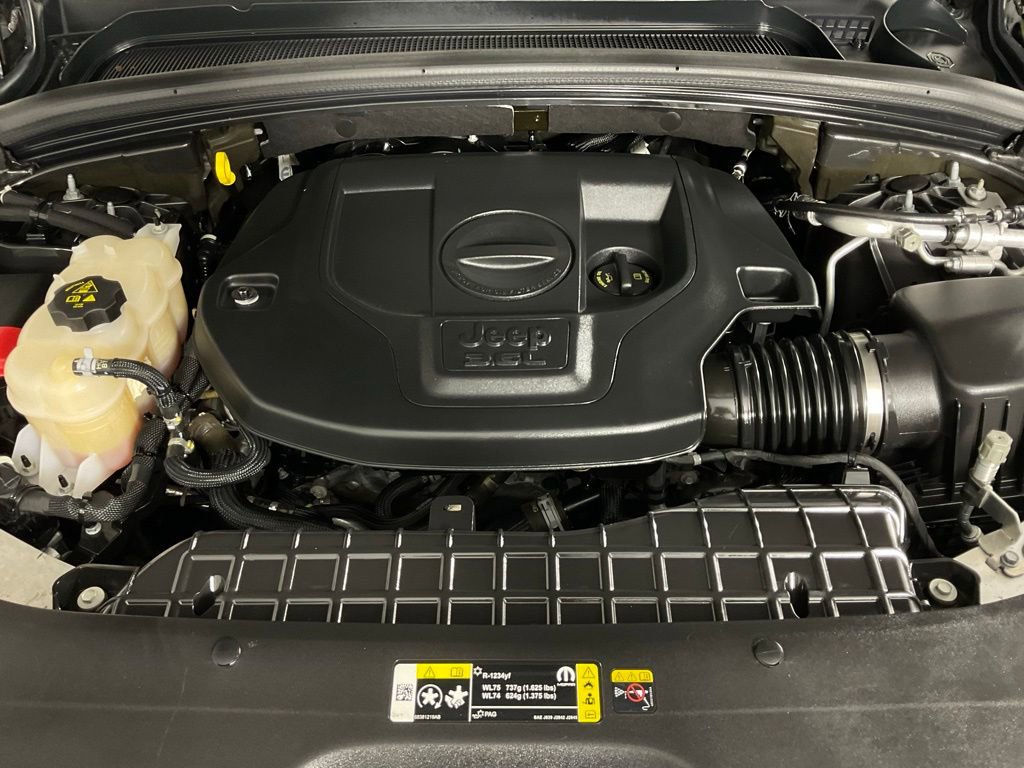 Used 2022 Jeep Grand Cherokee L Overland w/ Luxury Tech Group IV RWD image 9