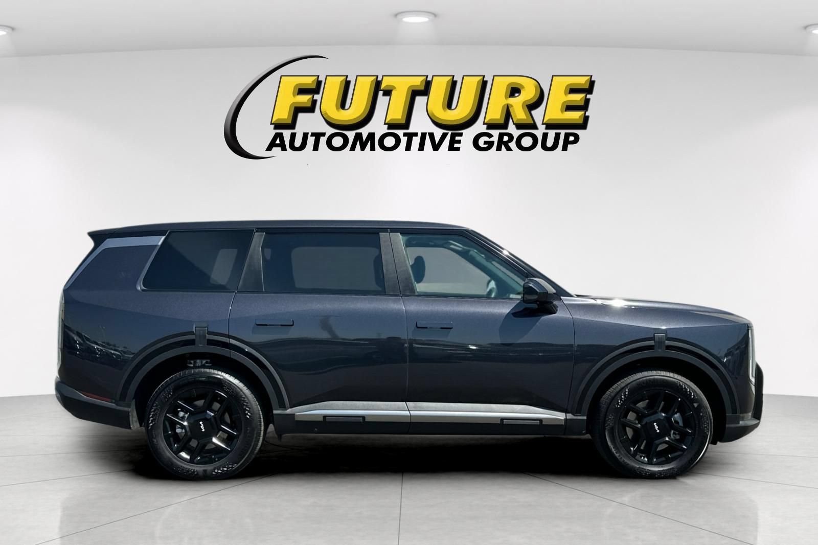 Used 2027 Kia Telluride LX FWD image 3
