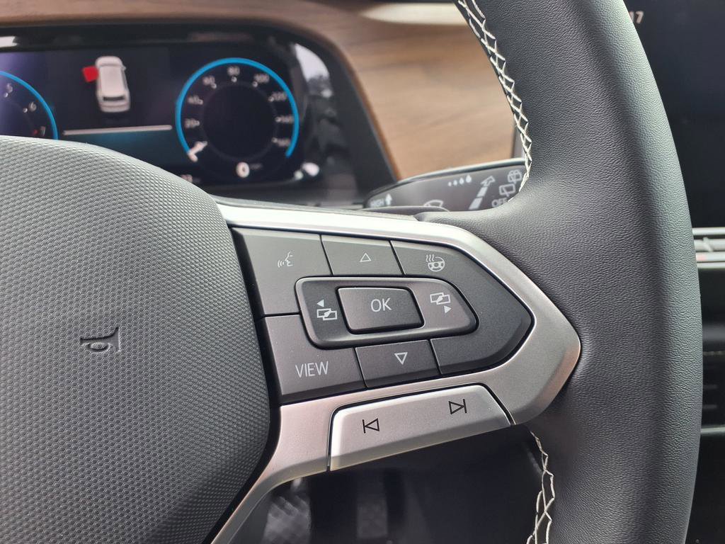 New 2026 Volkswagen Atlas SE image 44