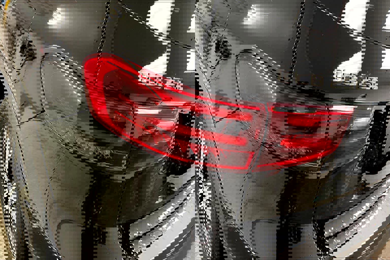 Used 2026 Mercedes-Benz GLB 250 4MATIC image 28