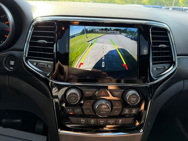 Used 2019 Jeep Grand Cherokee Altitude AWD/4WD image 18