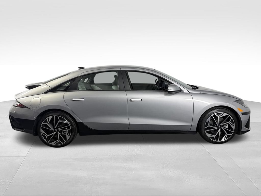 Used 2024 Hyundai Ioniq 6 SEL RWD image 7